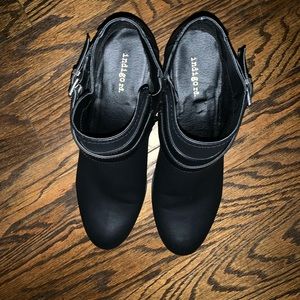 Size 11 indigo rd booties